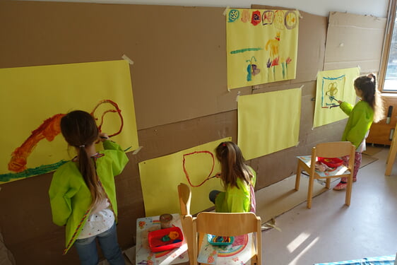 Kinder im Atelier von Haus 1